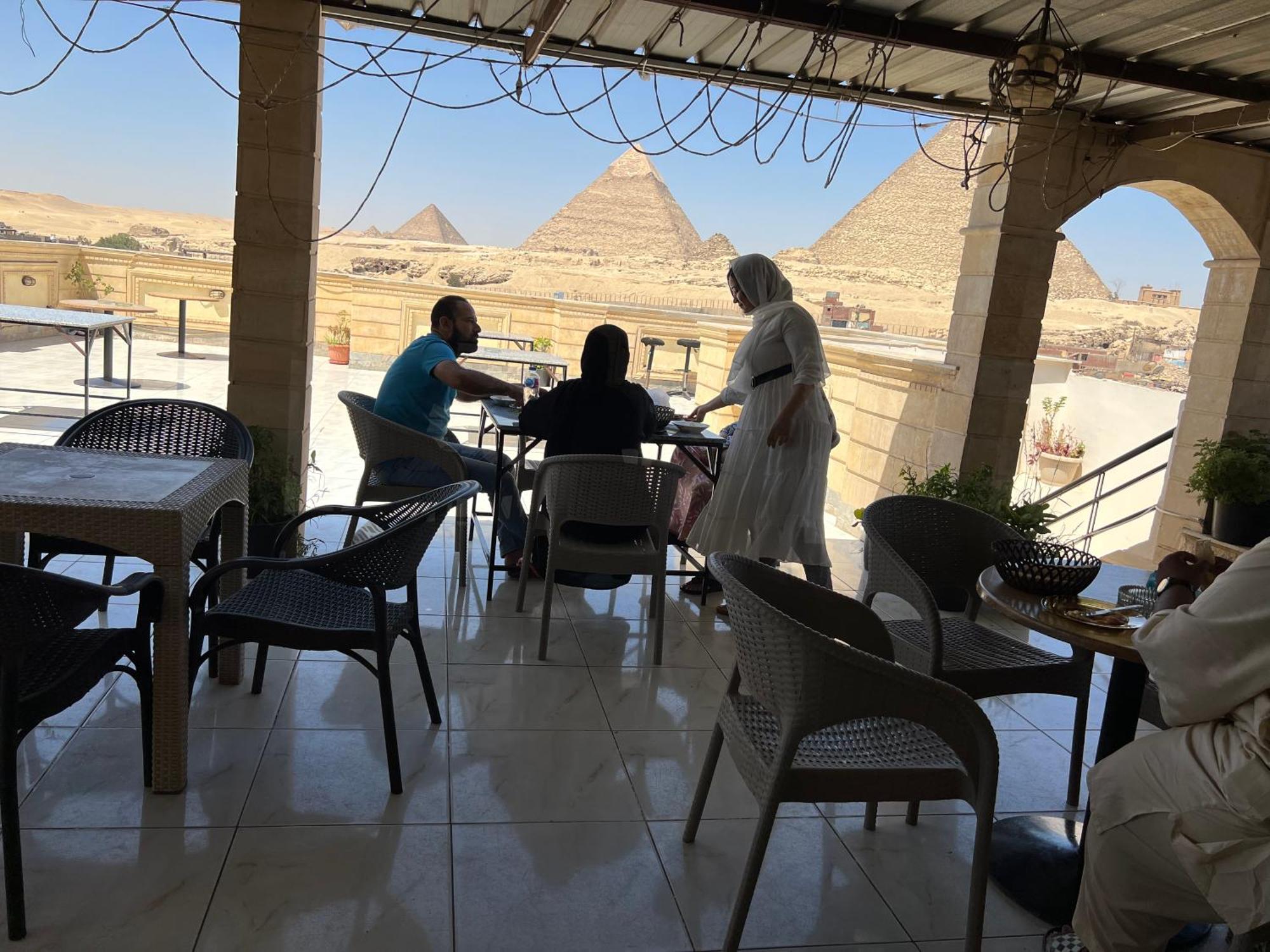 Moses Pyramids Inn Kafret el-Gabal Eksteriør billede