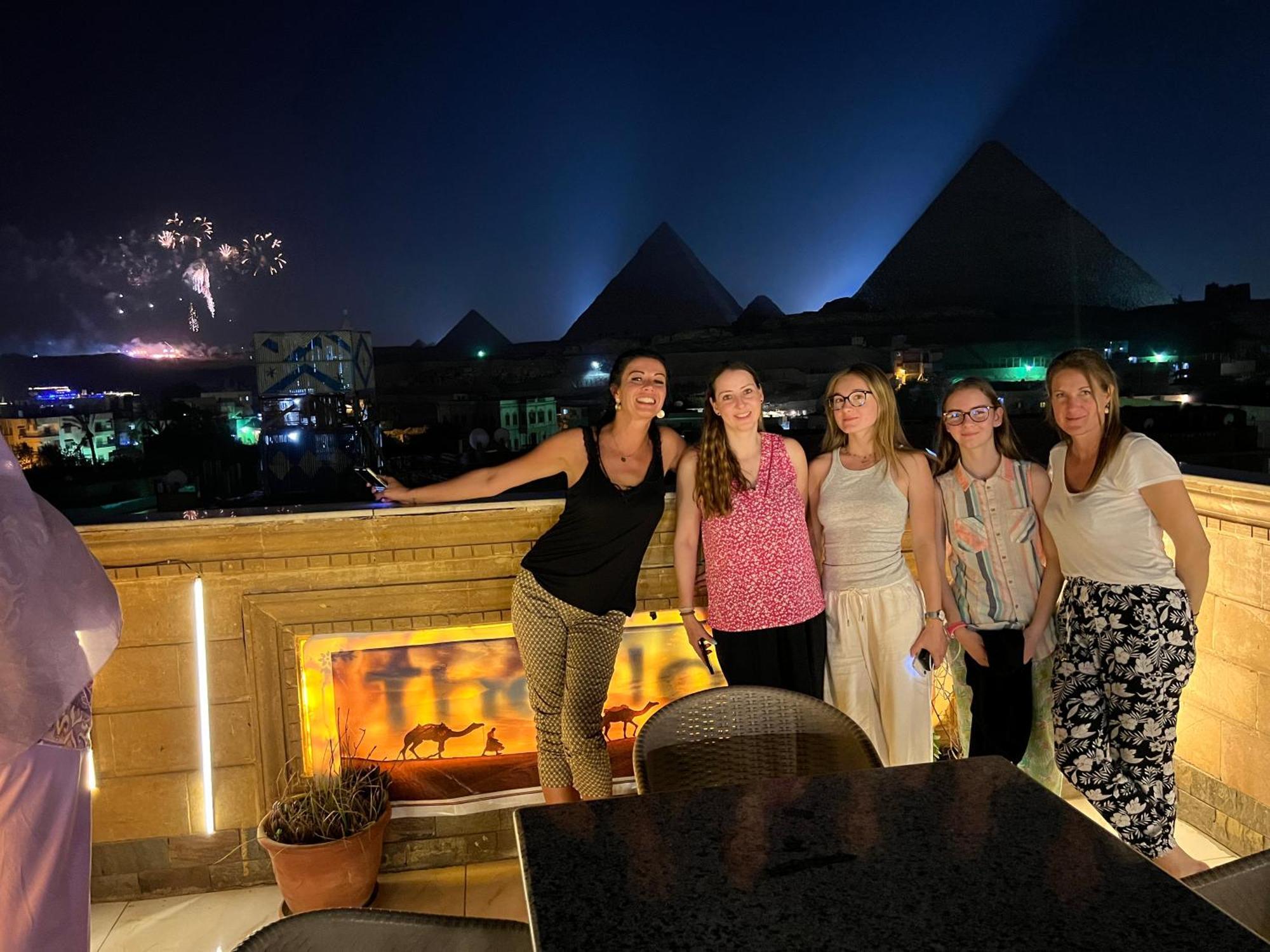 Moses Pyramids Inn Kafret el-Gabal Eksteriør billede